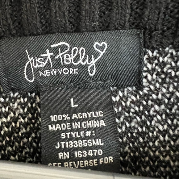 Happy Face Pattern Black Winter Sweater Size Medium - Picture 3 of 7